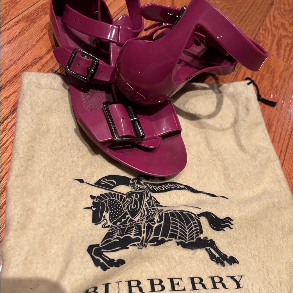 Burberry Magenta Sandals with Silver Buckles - Picture 10 of 10